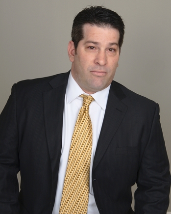 Eric  Manzo